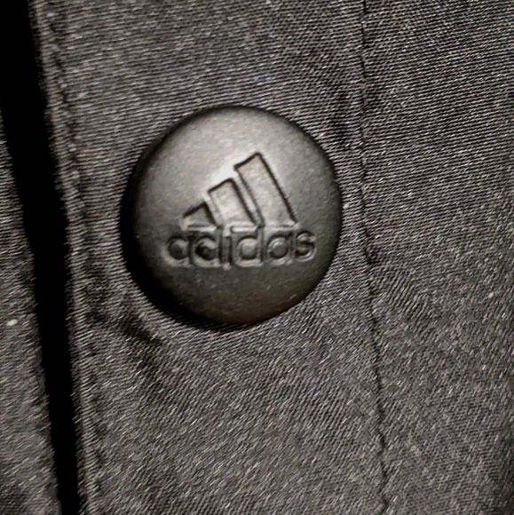 Vintage Adidas hooded black windbreaker, mesh lining, snap buttons. Mens Large. - Picture 7 of 13